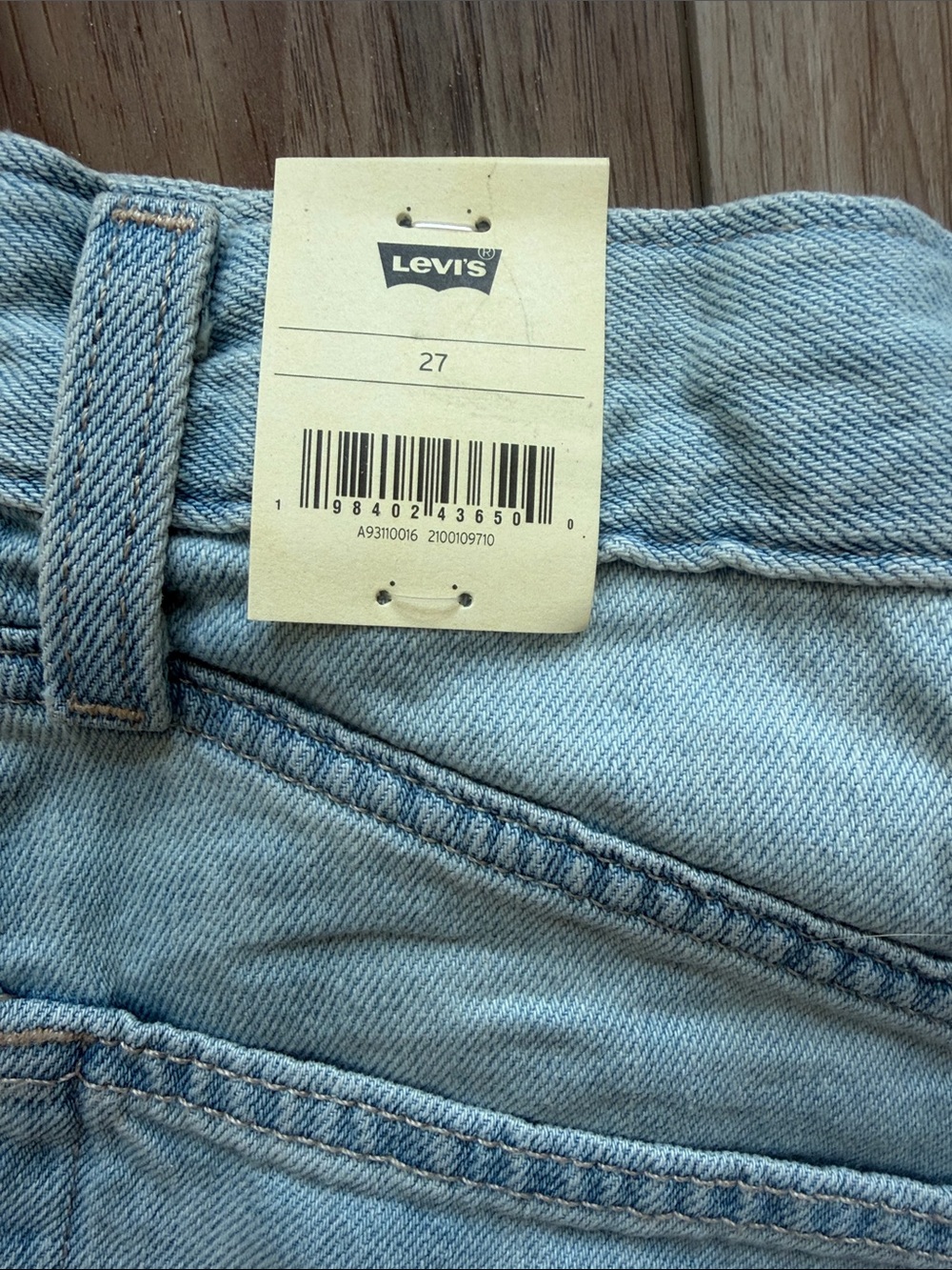 Levi's High Baggy Linen+ Denim Lightweight Shorts Light Blue Wash NWT 27 - Picture 6 of 11